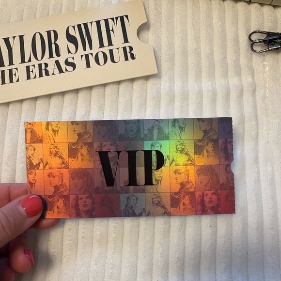 Taylor Swift The Eras Tour Merchandise Box - NEW - Picture 7 of 14
